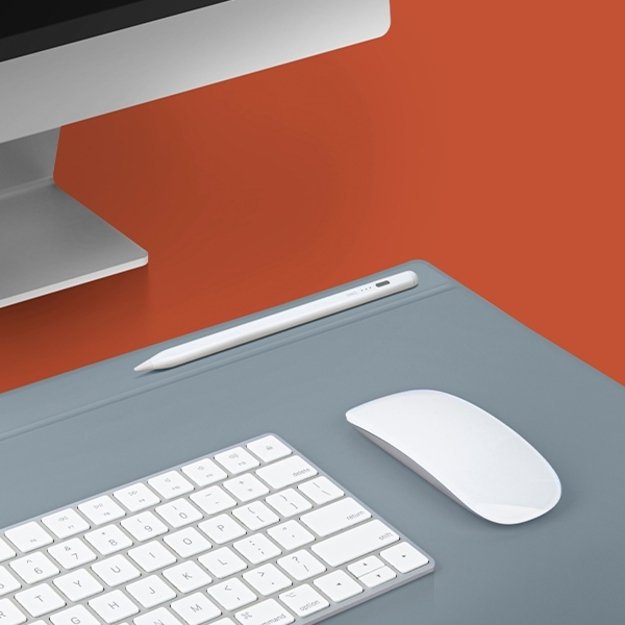 Uniq Hagen Magnetic Desk Pad Double-Sided Black and Blue 3