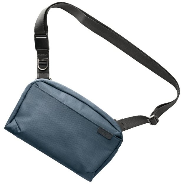Uniq Arden Sling 2L bag - blue