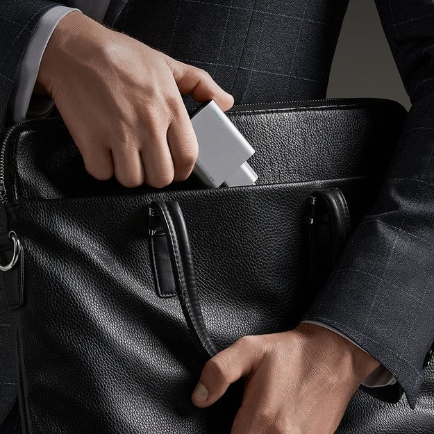 Cuktech 65W GaN 2xUSB-C 1xUSB-A Wall Charger - Gray 10