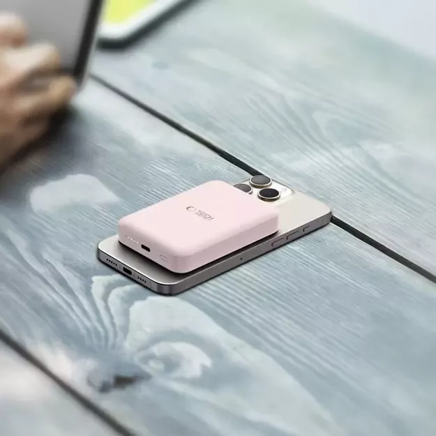 Tech-Protect LifeMag PB11 Powerbank with MagSafe 10000mAh 15W USB-C port - pink + USB-C cable 15