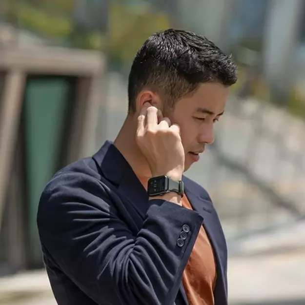 Uniq Linus Apple Watch Series 4/5/6/7/8/SE/SE2/Ultra strap 42/44/45mm. Airosoft Silicone black/midnight black 1