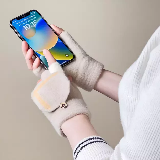 Women s/children s winter phone gloves - white 15