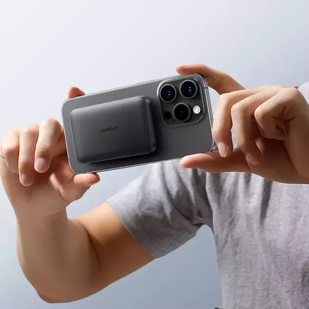 Powerbank Joyroom JR-W020 Mini 5000mAh USB-A USB-C inductive 20W - black + USB-C / USB-C cable 8