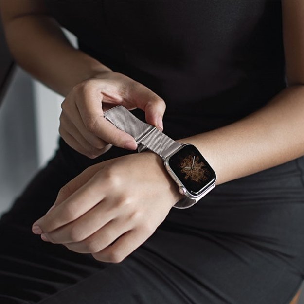 Uniq Dante Stainless Steel Strap for Apple Watch 1/2/3/4/5/6/7/8/SE/SE2 38/40/41mm - Rose Gold 4