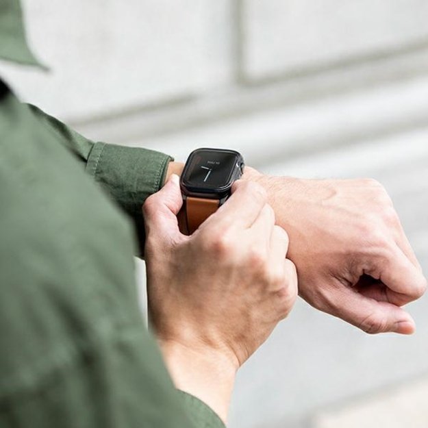 Uniq Garde case for Apple Watch 7/8/SE2 41mm - transparent 4