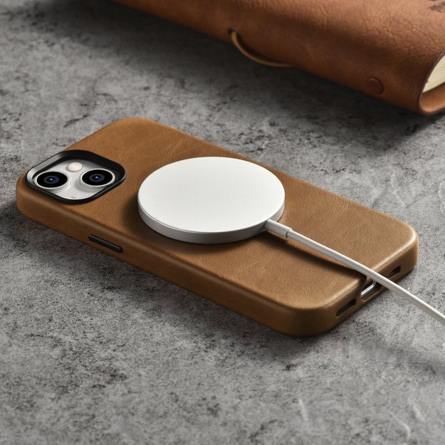 iCarer Oil Wax Premium Leather Case magnetic leather iPhone 14 case with MagSafe brown (WMI14220701-TN) 6