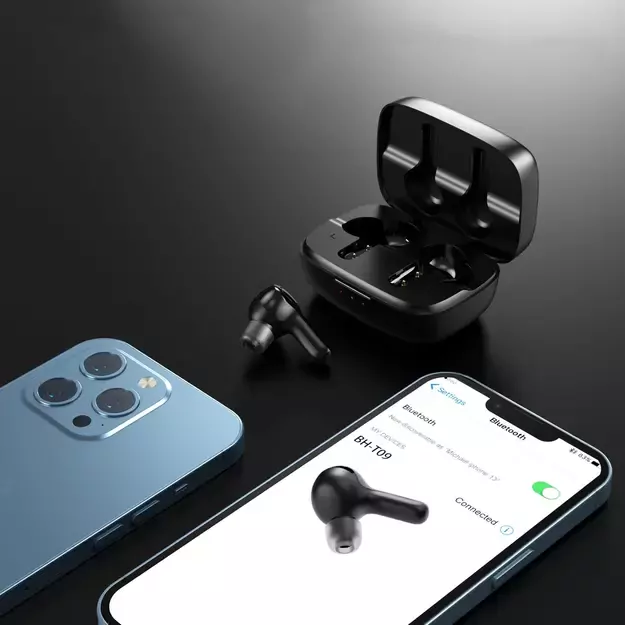 Choetech TWS wireless headphones with solar panel black (BH-T09) 4